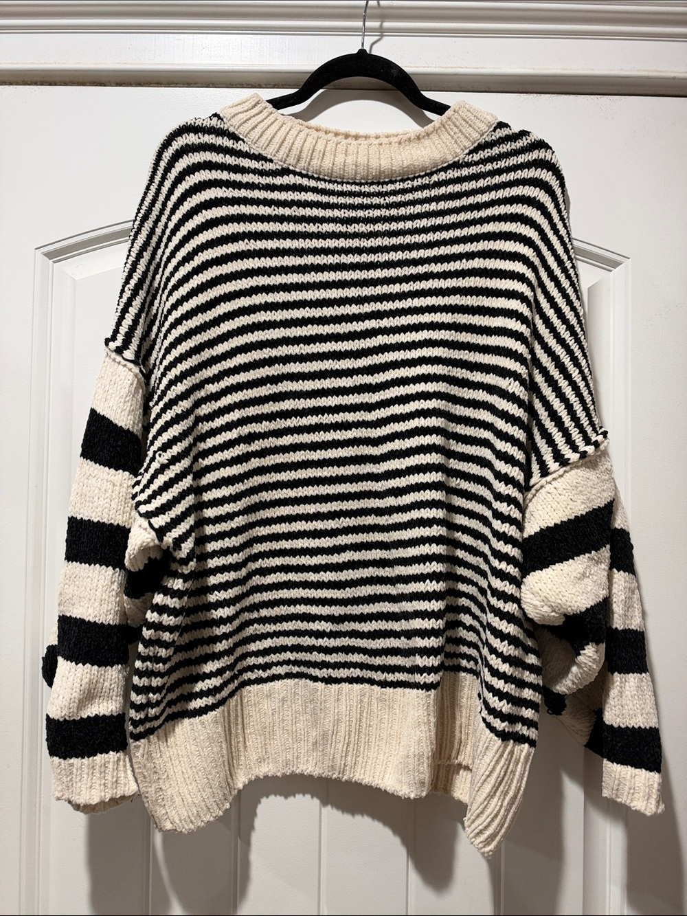 Ces Femme Black & Cream Striped Drop-Shoulder Crewneck Sweater